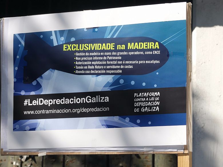 2017-10-06 concentracion Lei depredacion 004.jpg